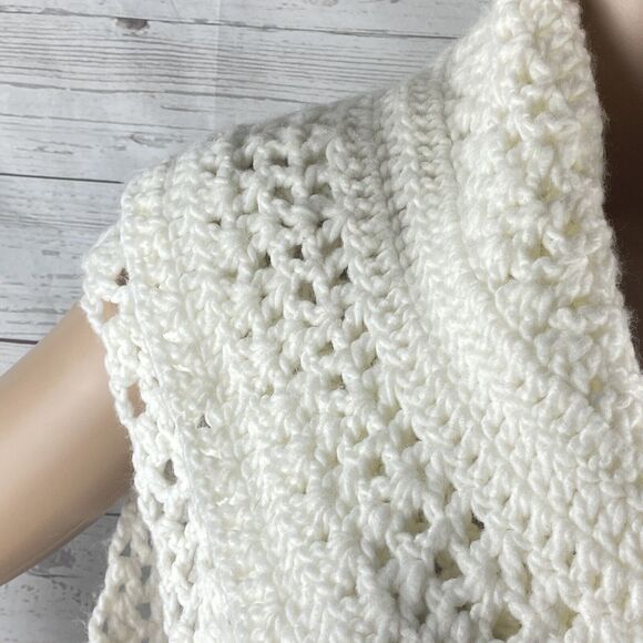 XXI Sweater Vest Ivory Open Knit Ruffled High Low - Picture 3 of 12